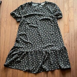 Floral Patterned Dress with Ruffle Hem